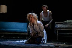 ΚΡΙΤΙΚΗ: Ο απόλυτος θρίαμβος της Αλεξάνδρας Παλαιολόγου ως Marilyn Monroe — όταν μια μεγάλη θεατρίνα ενσαρκώνει τη διαχρονικότερη star του σινεμά